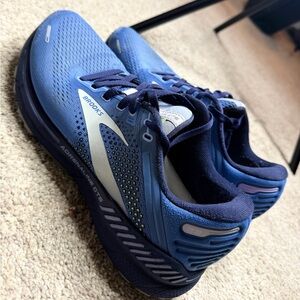 Men’s Brooks Adrenaline GTS 22